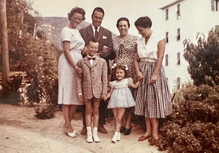 Foto della Famiglia Orso negli anni 50 all'aHotel Daria
