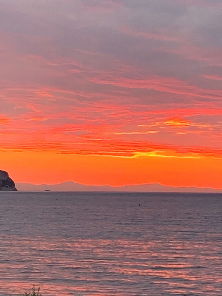 L'alba a Pietra Ligure